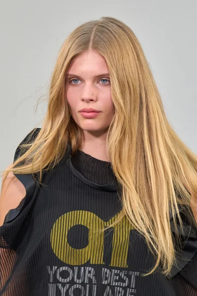 Look 13
